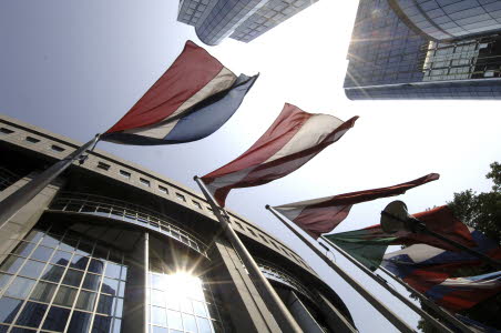 MEPs Push for Pooling & Sharing 