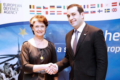 12833377133_7bf0bd9d26_w