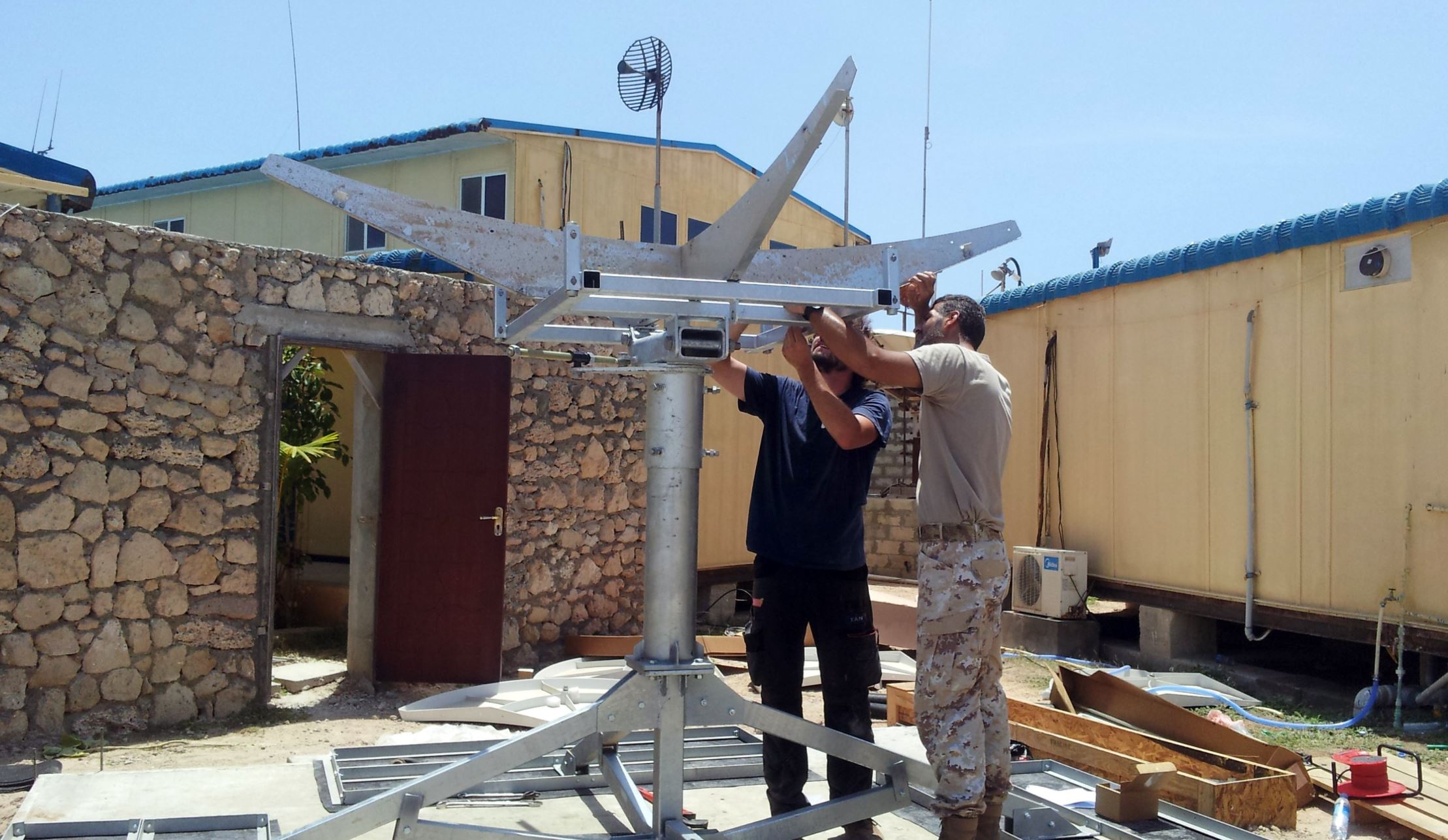 satcom-top satcom-top